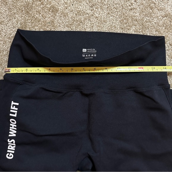 Beauty X Beast Seamless Scrunch Booty Leggings - Black - Picture 6 of 8